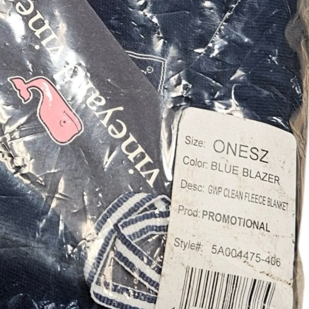 Vineyard Vines Fleece Blanket Unisex Blue Blazer‎ Surfboard Logo Preppy Coastal